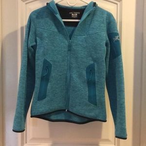 Arc’teryx fleece hoodie